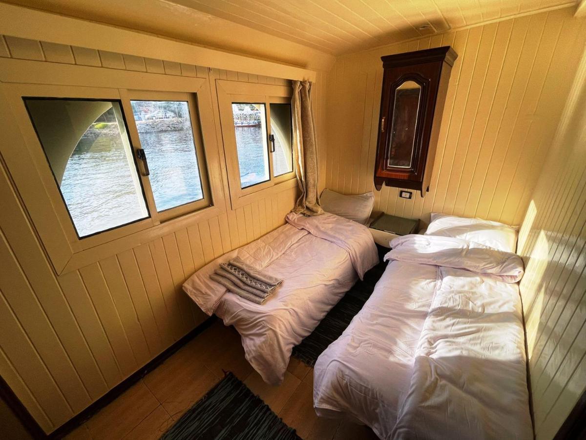 Floating Hotel- Happy Nile Boat Luxor Eksteriør billede