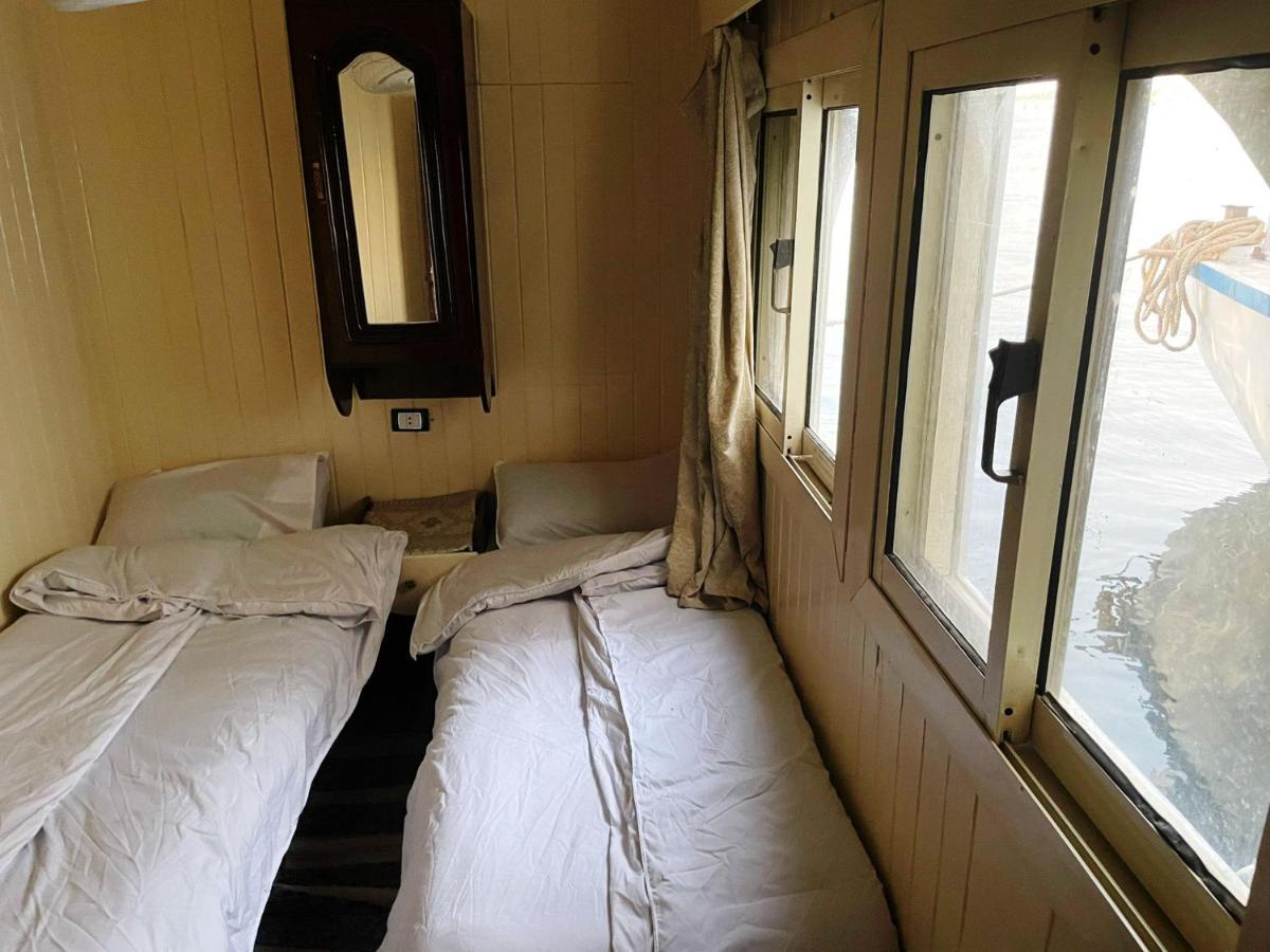 Floating Hotel- Happy Nile Boat Luxor Eksteriør billede